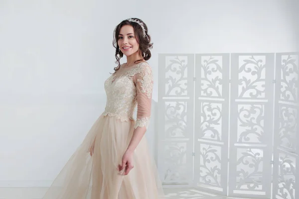 How to Find Designer Wedding Dresses at Discount Prices